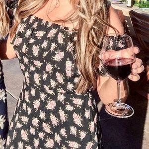 Betsey Johnson Dresses - Betsy Johnson Off the Shoulder Floral Dress Betsey Johnson Dresses - Betsy Johnson Off the Shoulder Floral Dress